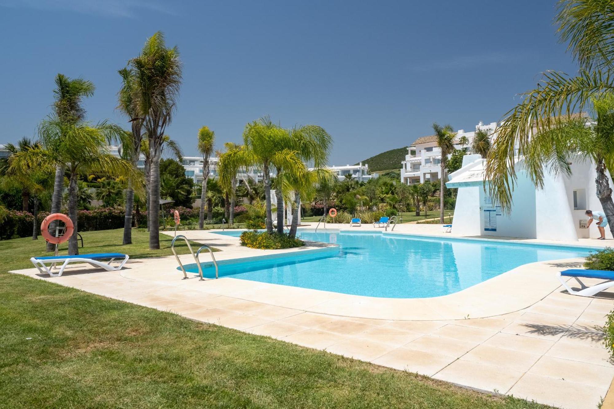 Alcazaba Lagoon 2425 Luxury Private Beach Estepona Buitenkant foto
